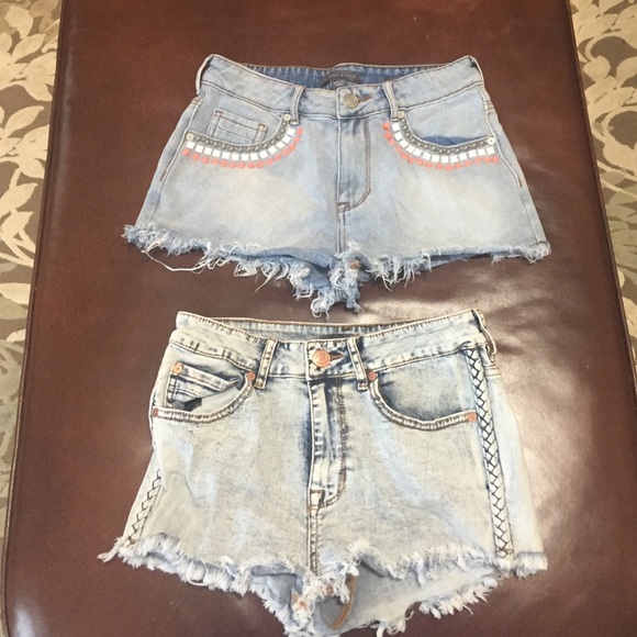 Kendall Kylie high rise shorts. Run a size small