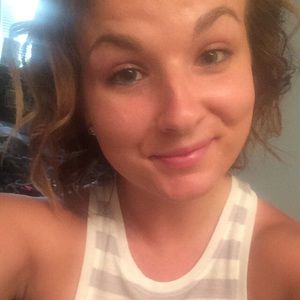 Meet your Posher, Rebekah