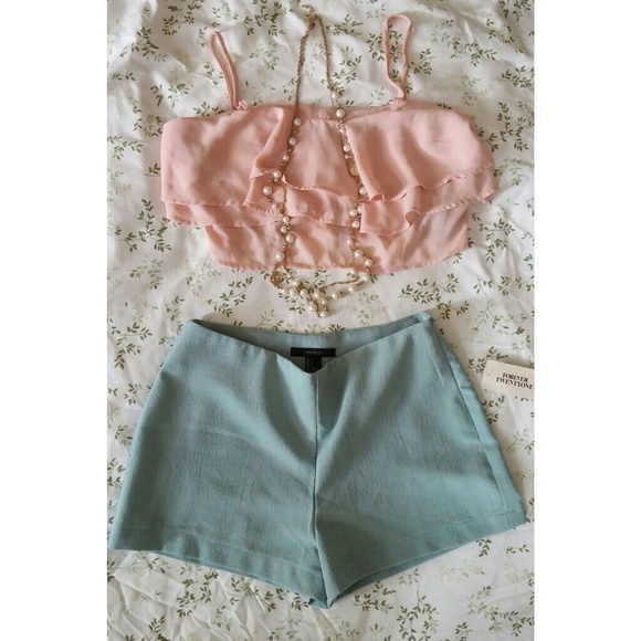 [SOLD]F21 Shorts (NWT) - Picture 1 of 3