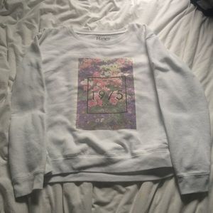 The 1975 sweatshirt
