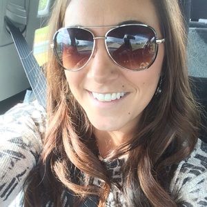 Meet your Posher, Natasha