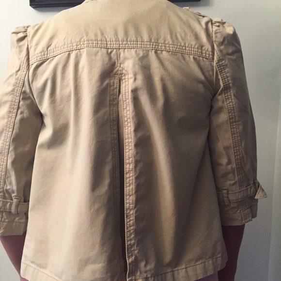 Light fall ๐๐ jacket - Picture 2 of 3