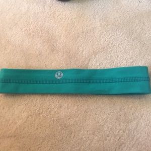 Green lululemon headband