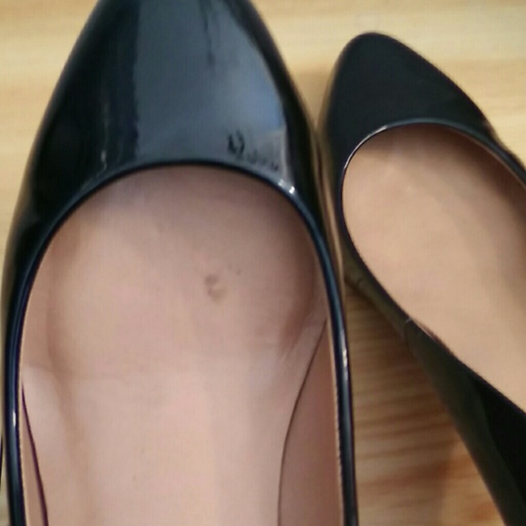 Ann Taylor Black Leather Pumps - Picture 4 of 4
