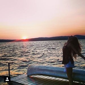 Meet your Posher, Caroline