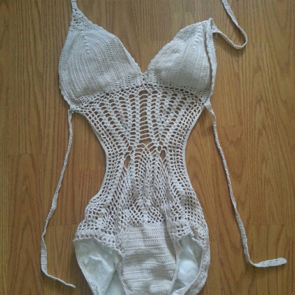 Crotchet monokini one piece bikini - Picture 1 of 2