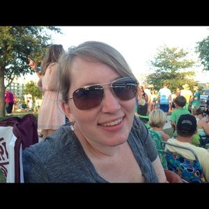 Meet your Posher, Haley