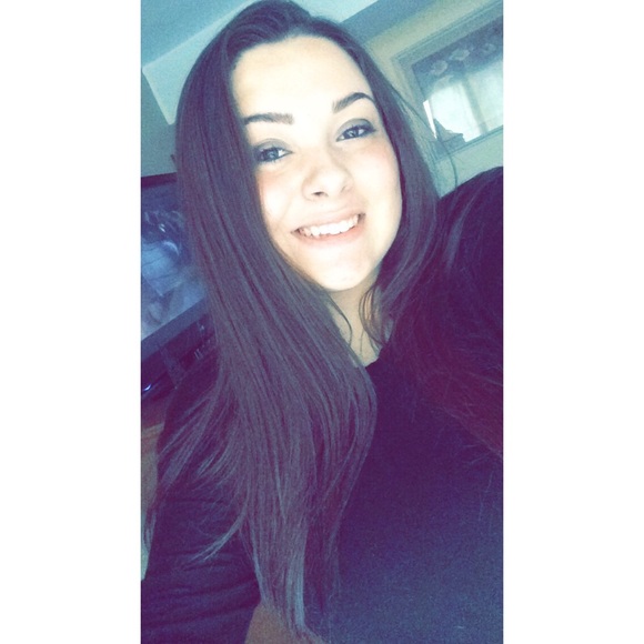 Meet your Posher, Kaitlin - Picture 1 of 1