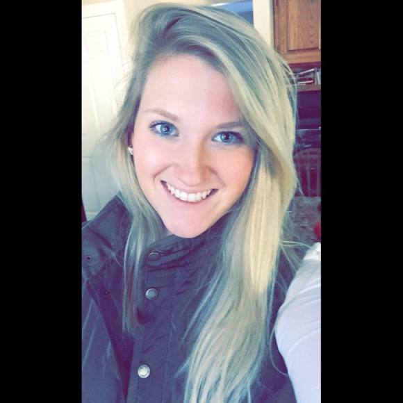 Meet your Posher, Julia - Picture 1 of 1