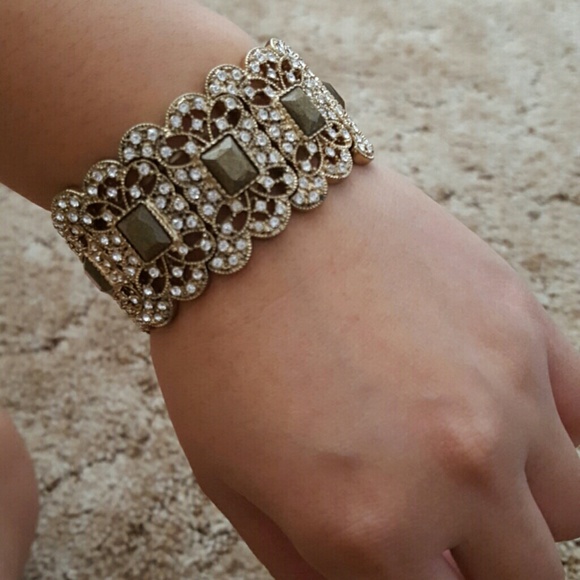 Bracelet
