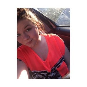 Meet your Posher, Lexie