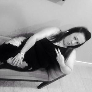 Meet your Posher, Chasity
