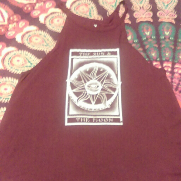 ❌SOLD❌AEO tank. The sun & the moon.