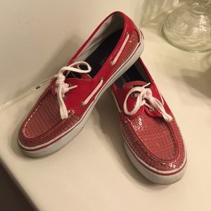 Red sperry good condition