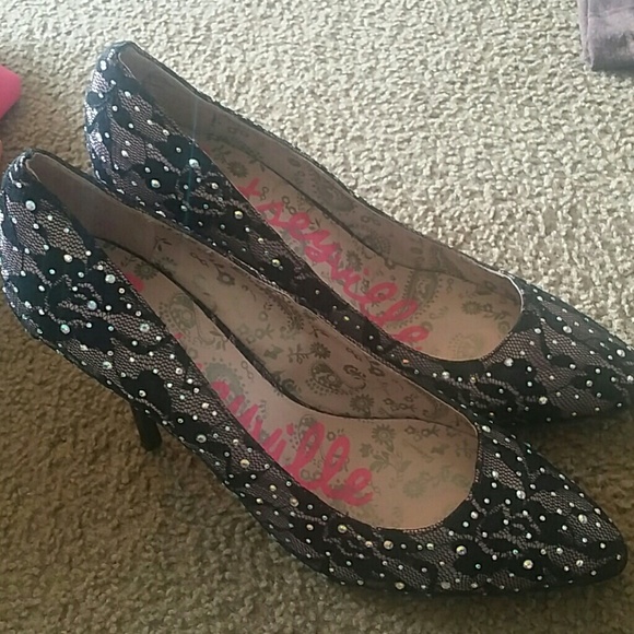 Betsey Johnson betseyville heels size 10