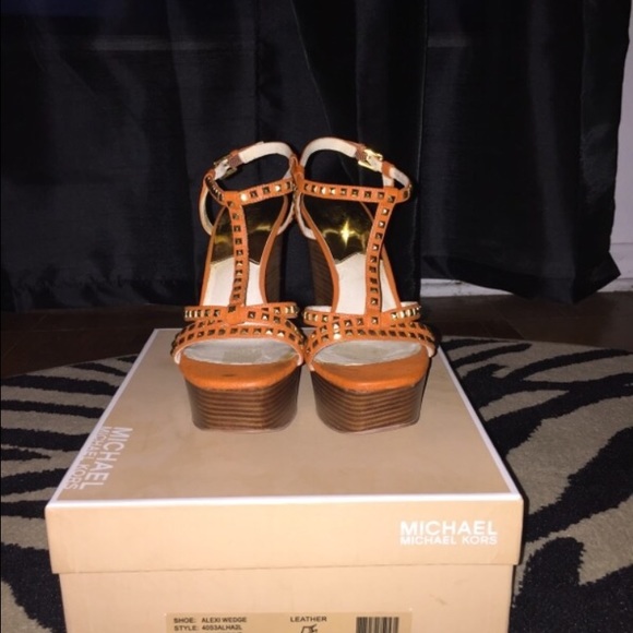 SOLD! 🚫Michael Kors alexi wedges