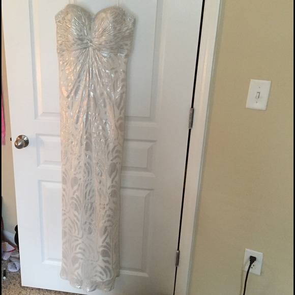 Formal dress. White and silver, size 4