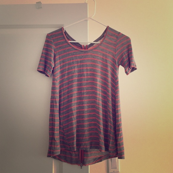 Club Monaco tshirt