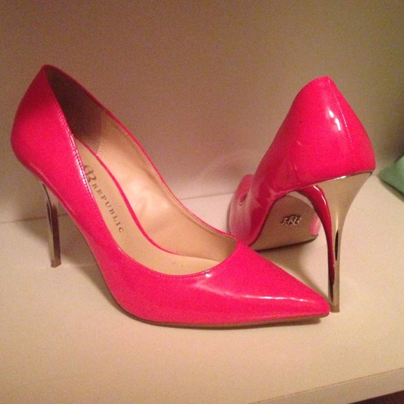 Hot Pink Pumps 🎀👠