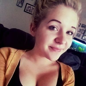Meet your Posher, Courtney