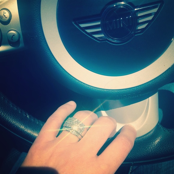 Meet your Posher, Aj - Picture 1 of 1