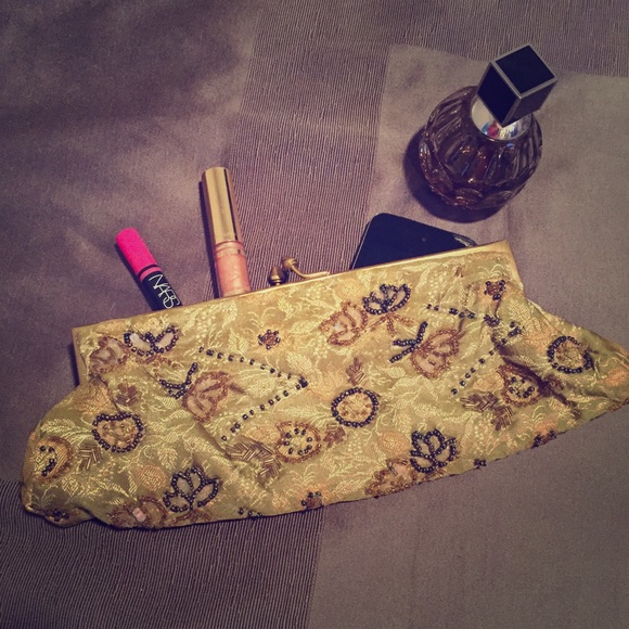 Vintage clutch