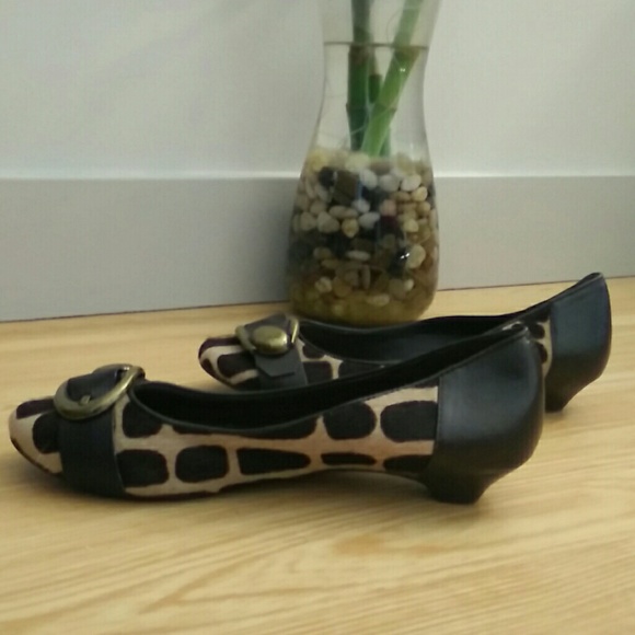 Nine West Flats - Picture 2 of 4