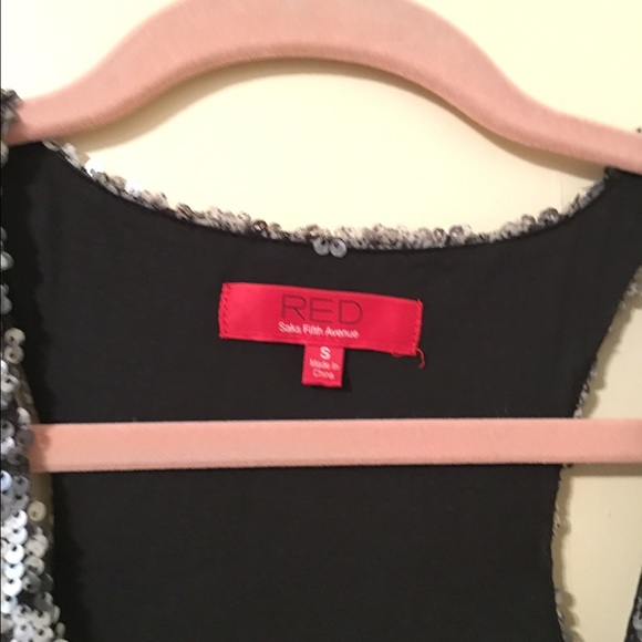 ❗️FINAL MARK DOWN❗️Grey sequin mini dress - Picture 2 of 3