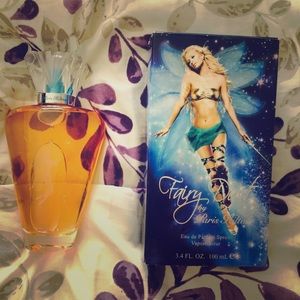 Brand Paris Hilton perfume