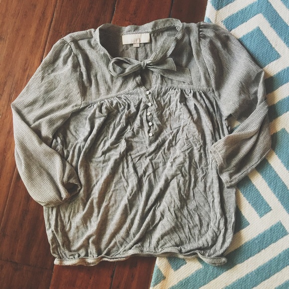 ‼️LAST CHANCE‼️ Loft Dressy Top (sz: S) - Picture 2 of 3