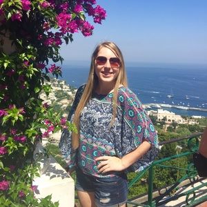 Meet your Posher, Madison