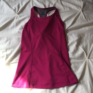 NIKE | Razor Back Dry Fit