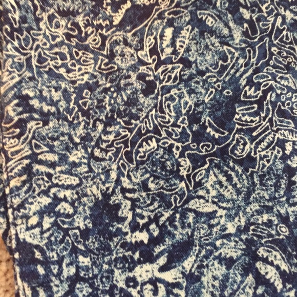 h&m size 4 printed jeans - Picture 4 of 4