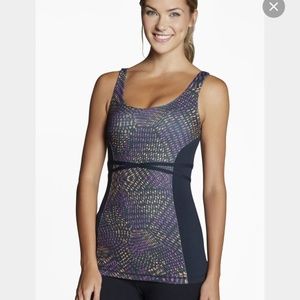 FABLETICS !!!!NWT!!!! Hawthorne Tank size L.