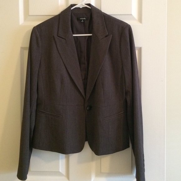 Gray blazer, Rafaella
