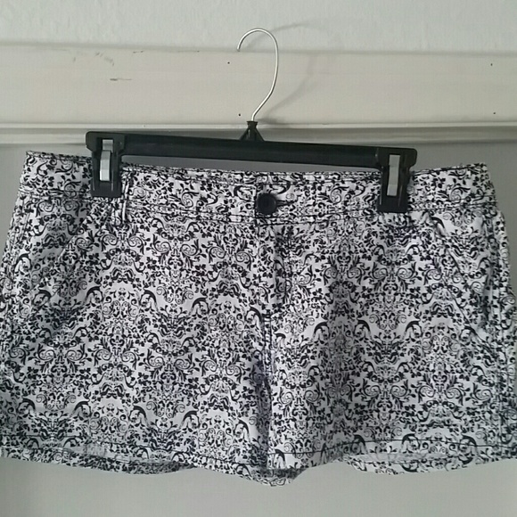 Comfy and cute Maurices shorts