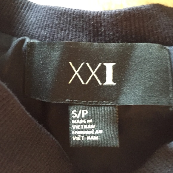 Bomber jacket - Picture 2 of 2
