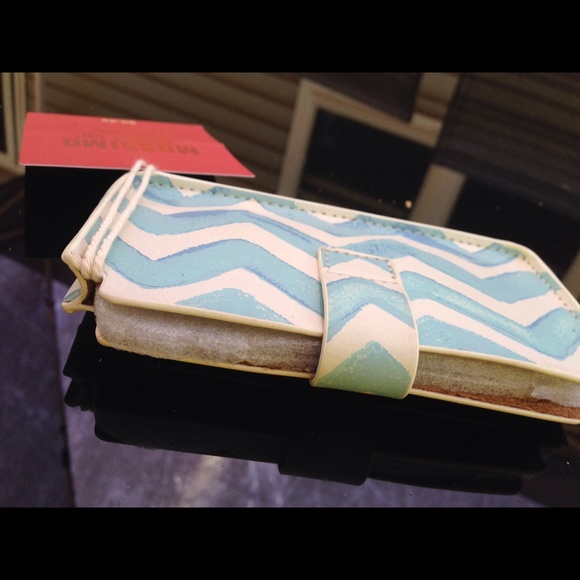 Phone case/holder - Picture 3 of 4