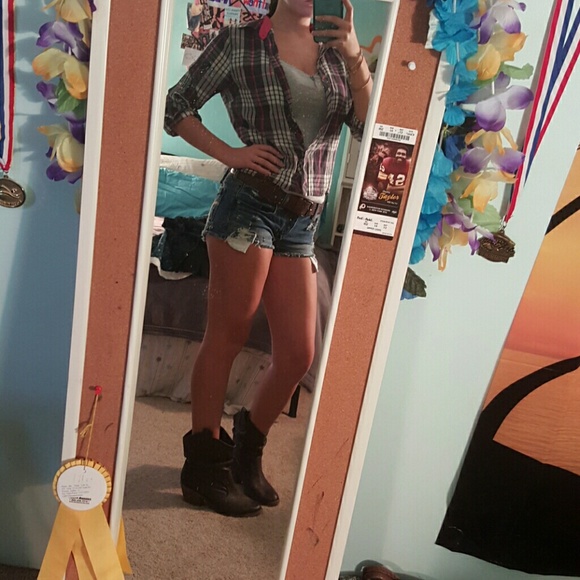 Plaid button up!