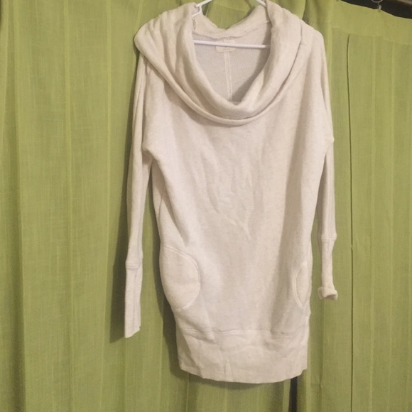Comfy aerie oversized cream sweater