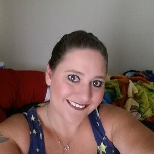 Meet your Posher, Danika