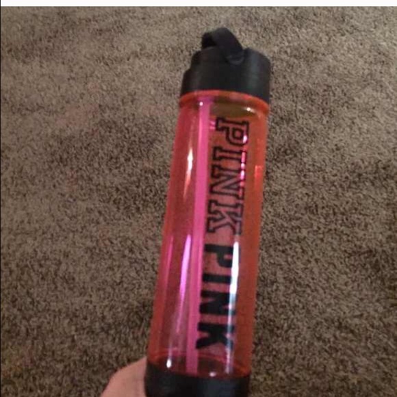 Pink vs water botel