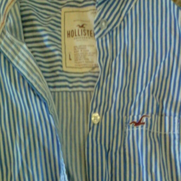 Hollister button up - Picture 2 of 3