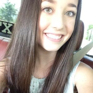 Meet your Posher, Alyssa