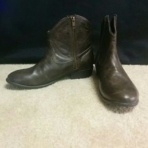 Brown madden girl boots