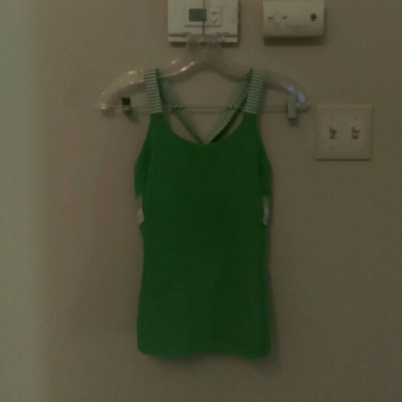 Adorable Green Lululemon Top Size 4