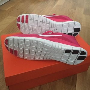 Nike Shoes - NIB Nike Free sneakers hot pink and white Nike Shoes - NIB Nike Free sneakers hot pink and white