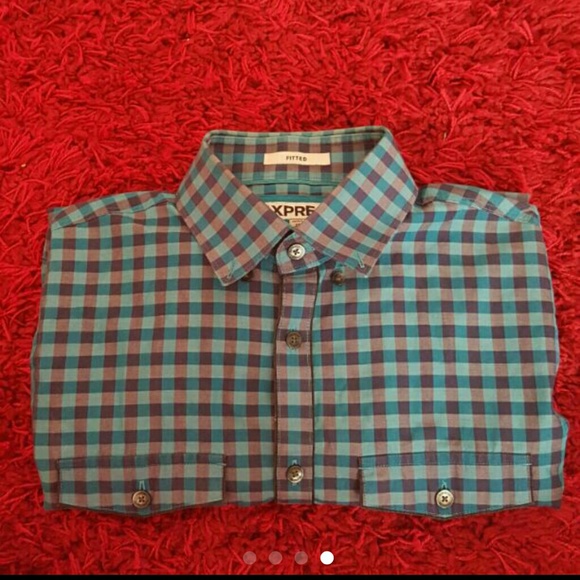 NWOT express slim fit checkered button down - Picture 4 of 4