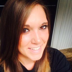 Meet your Posher, Casey