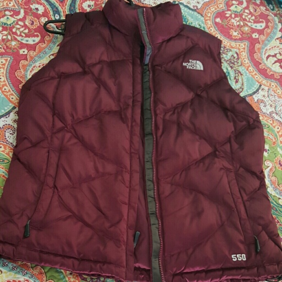 L Maroon North Face Vest Excellent Used Condition